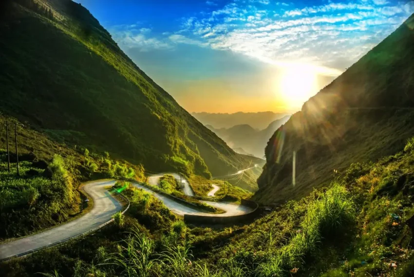 Ma Pi Leng Pass - king of the passes in Ha Giang