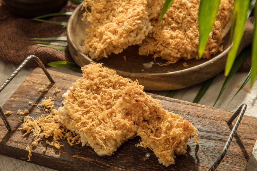 Ninh Binh scorched rice - a popular dish in Ninh Binh